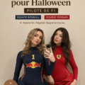 Une femme portant un costume Halloween inspiré de la F1 avec un casque et un uniforme aux couleurs de son équipe préférée.