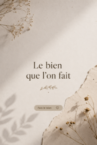 Femme souriante réalisant des gestes de bienveillance