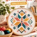 Tissu avec un motif en point de croix géométrique coloré.
